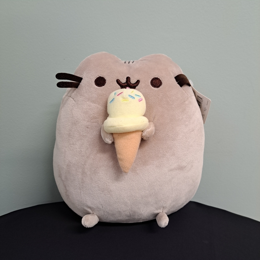 Pusheen the Cat 🐱 ice cream cone plush by GUND 🍦